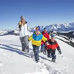 Готель Grand Zell Am 4*