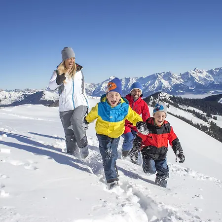 מלון Grand Zell Am 4*