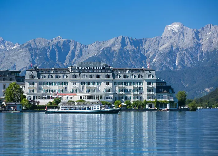 Grand Zell Am Отель