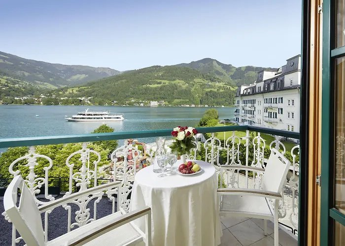 Отель Grand Zell Am 4*