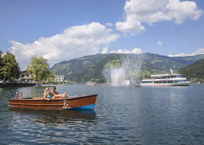 Grand Zell Am Отель