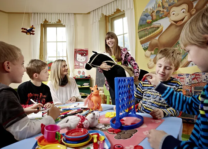 Отель Grand Zell Am