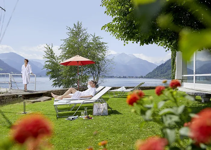 Отель Grand Zell Am